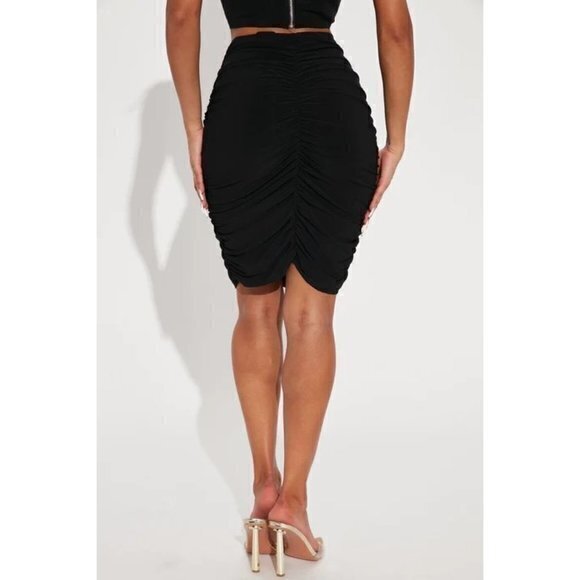 Haute Monde Ruched Mini Black Elastic Waistband High Rise Skirt Size M RefFNB - Picture 10 of 10